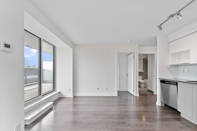 1 Br 1 Ba Condo For Rent In Yorkdale-Glen Park Located At 160 Flemington Road, Toronto, Ontario M6A 0A9